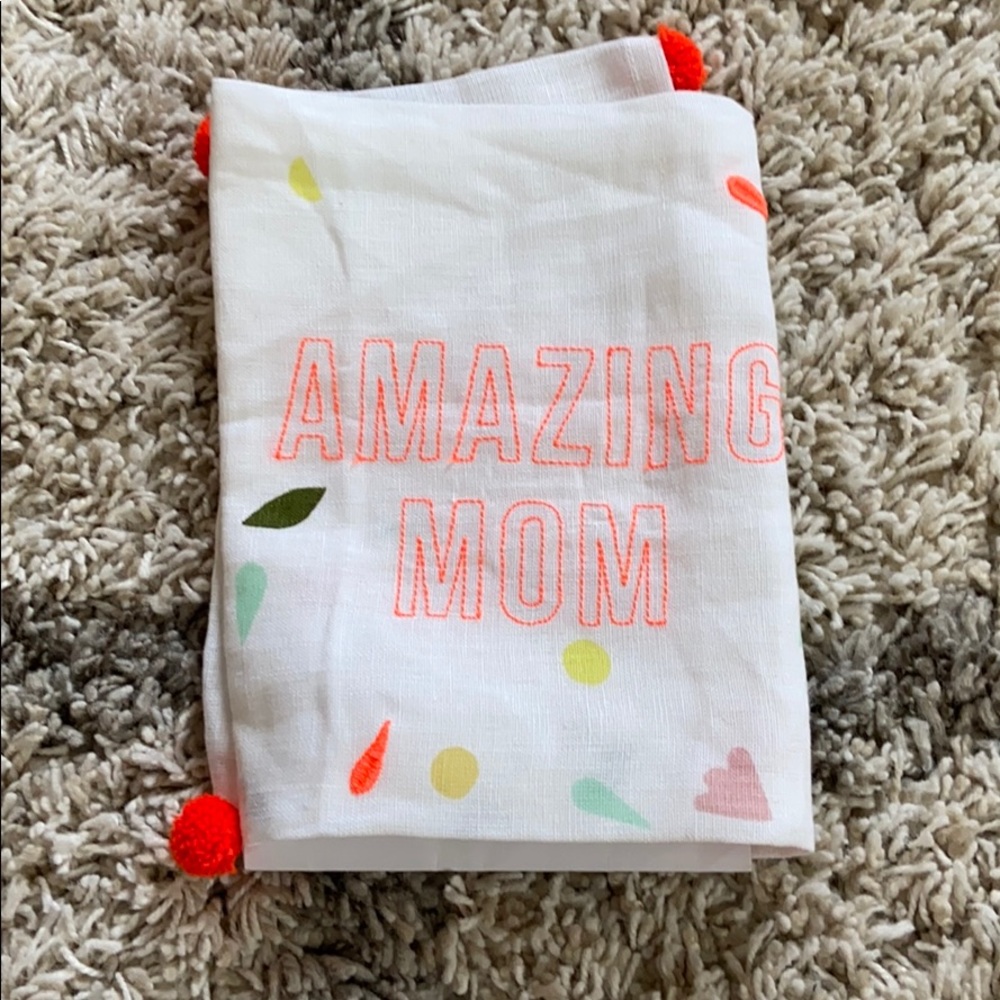 Amazing mom Meri Meri linen dish towel